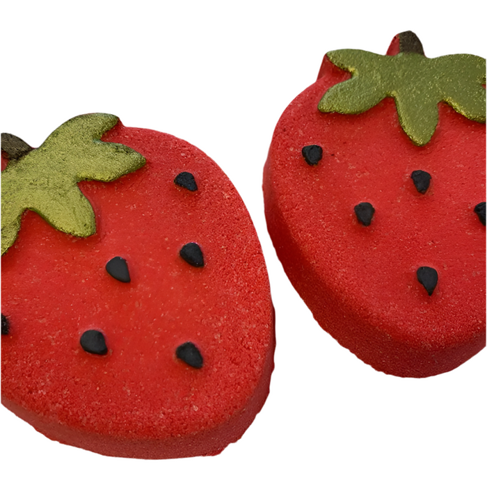 Strawberry Bath Bomb by Poppy & Thyme