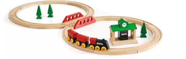 Classic Figure 8 Train Set by BRIO